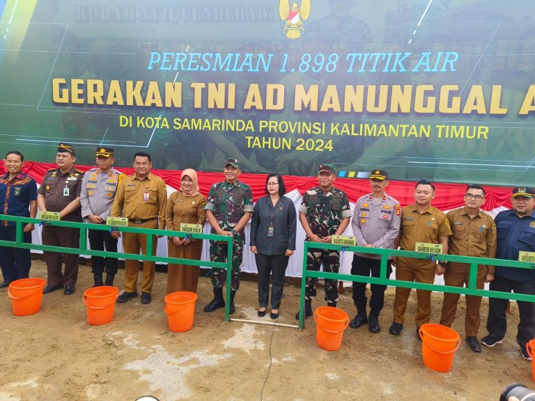 “Pangdam VI/Mlw Menginisiasi Program TNI AD Manunggal Air sebagai Upaya Membantu Kebutuhan Air Bersih Tahun 2024