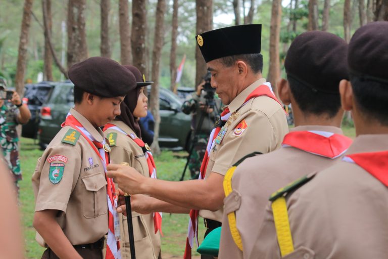 Dalam Bentuk Peduli Kelangsungan Generasi Anak Bangsa, Pangdam VI/Mlw Membuka Persami Pramuka Saka Wira Kodam VI/Mlw.