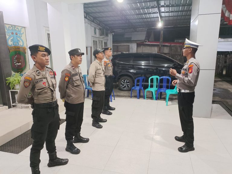 Polresta Samarinda Polda Kaltim, Polresta Samarinda Melakukan Pengamanan dan Patroli Satgas OMB di Kantor KPU, Gudang Logistik KPU, dan Bawaslu Kota Samarinda.