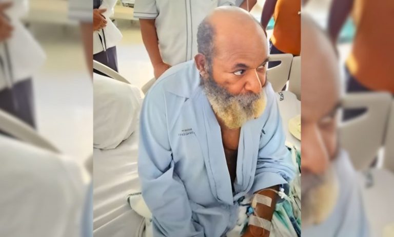 Lukas Enembe Mantan Gubernur Papua Tutup Usia