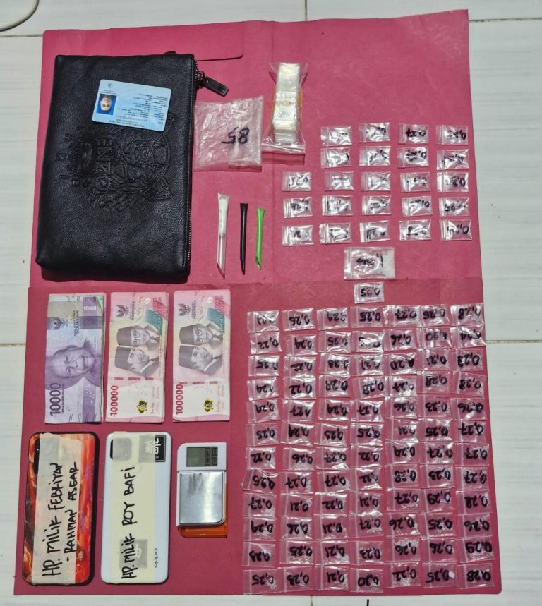 Polsek Sungai Pinang Mengamankan Dua Pria karena Penyalahgunaan Sabu dengan Total 109 Poket Barang Bukti