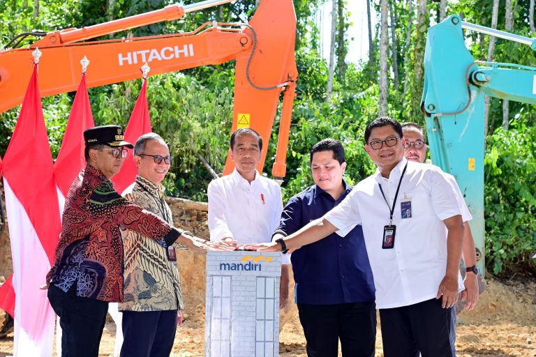 Resmi Dibangun, Presiden Jokowi Lakukan Groundbreaking Gedung Kantor Bank Mandiri di IKN