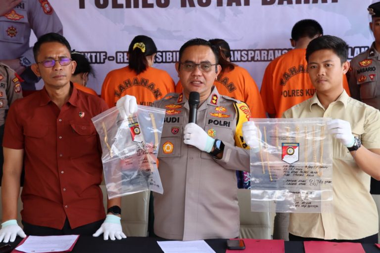 Emas 125 Gram Raib Dibawa Komplotan Pencuri dengan Modus Pura-pura Beli