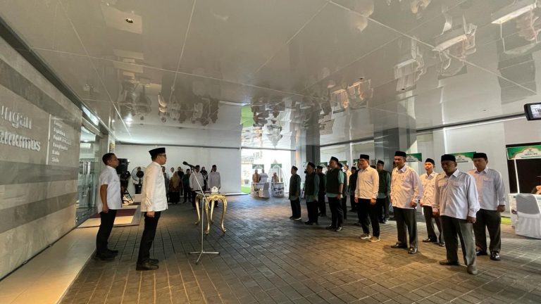 Pembaruan Kepemimpinan Baznas dan BWI Samarinda: Andi Harun Pimpin Upacara Pelantikan