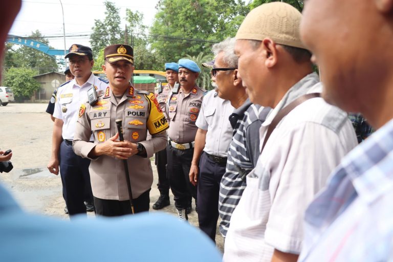 Satlantas Polresta Samarinda Gelar Ramp Check dan Tes Urine Sopir Bus