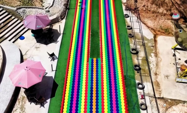 Sensasi Baru, Taman Emastri Batuah Hadirkan Rainbow Slide Pertama di Kaltim